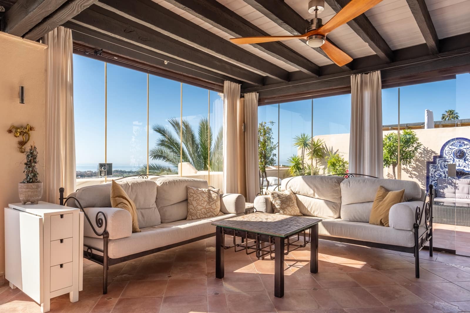 3 soveværelse Penthouse til salg i El Paraiso med swimmingpool garage - € 1.595.000 (Ref: 9831084)