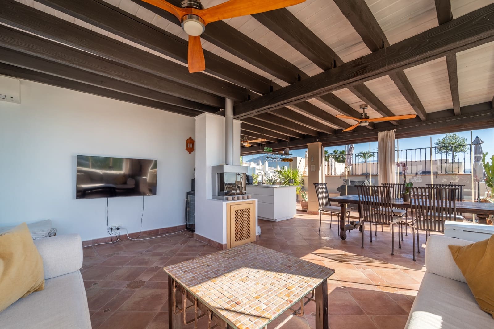 3 soveværelse Penthouse til salg i El Paraiso med swimmingpool garage - € 1.595.000 (Ref: 9831084)