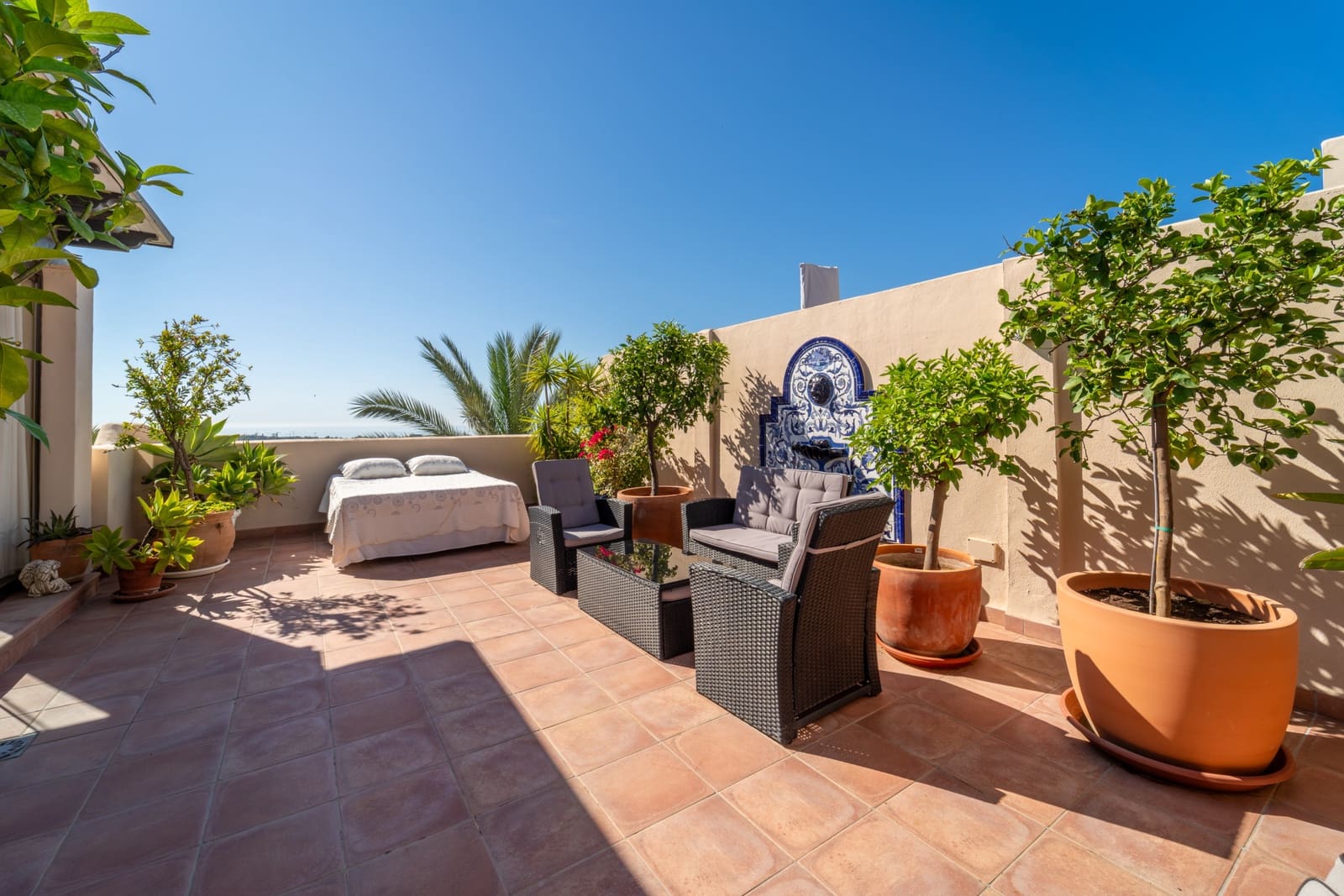 3 soveværelse Penthouse til salg i El Paraiso med swimmingpool garage - € 1.595.000 (Ref: 9831084)