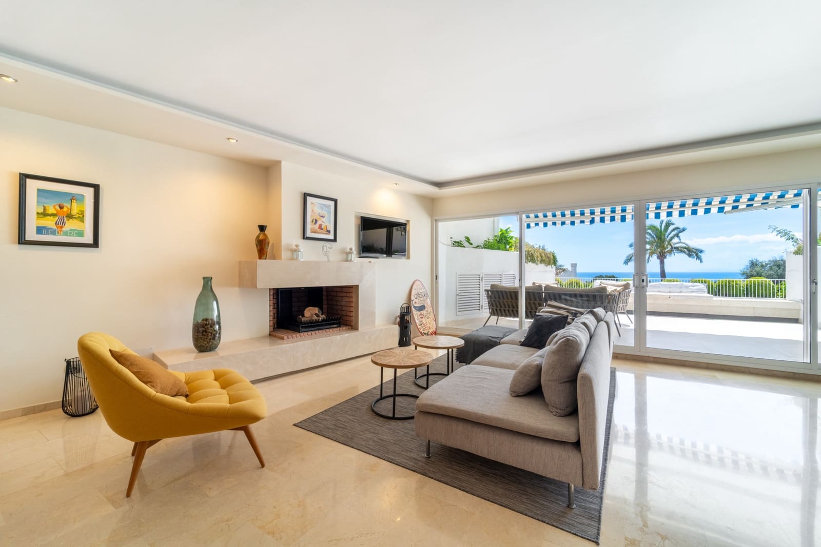 2 soveværelse Lejlighed til leje i Marbella med swimmingpool garage - € 4.000 (Ref: 9832285)