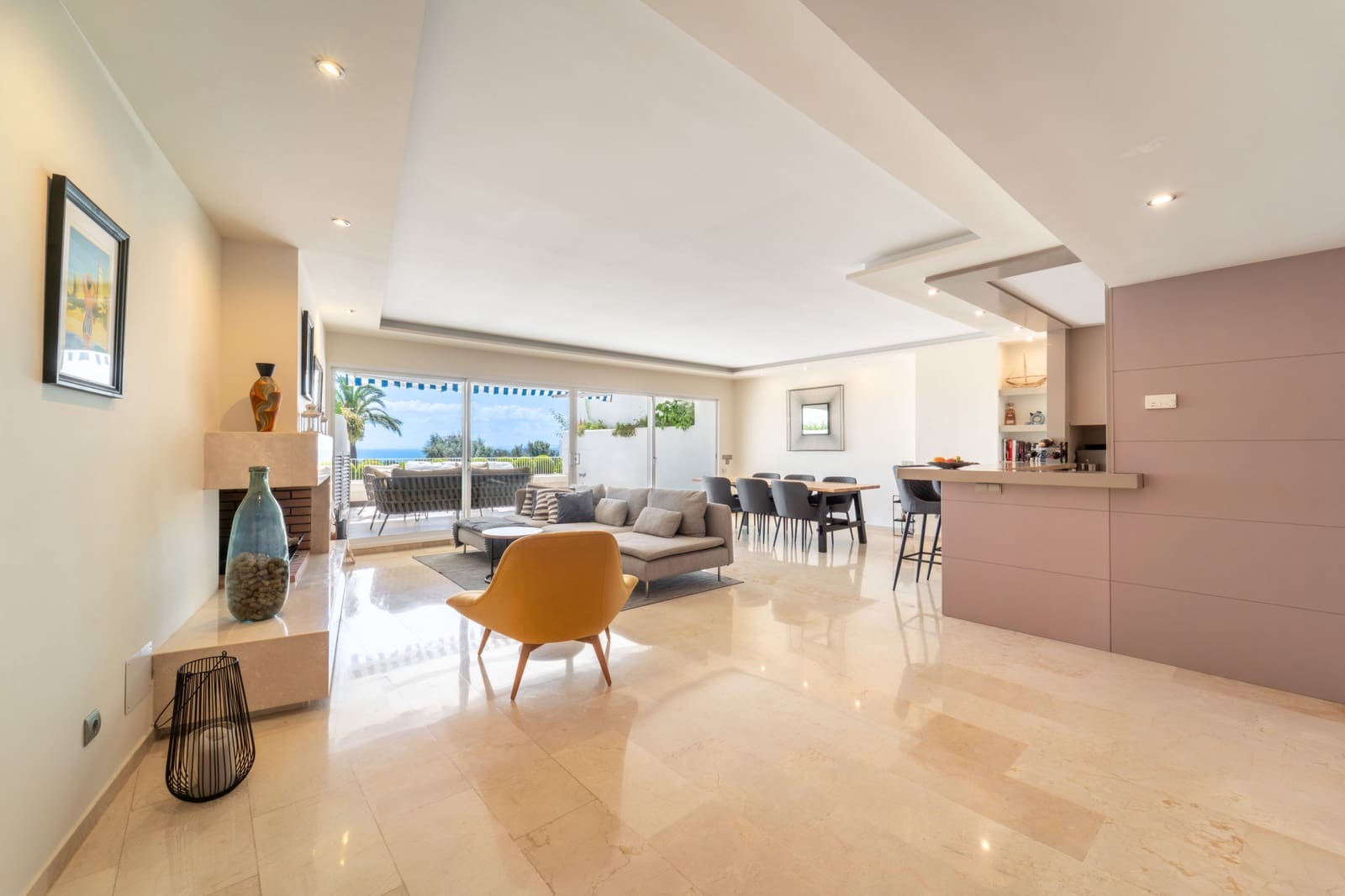 2 soveværelse Lejlighed til leje i Marbella med swimmingpool garage - € 4.000 (Ref: 9832285)