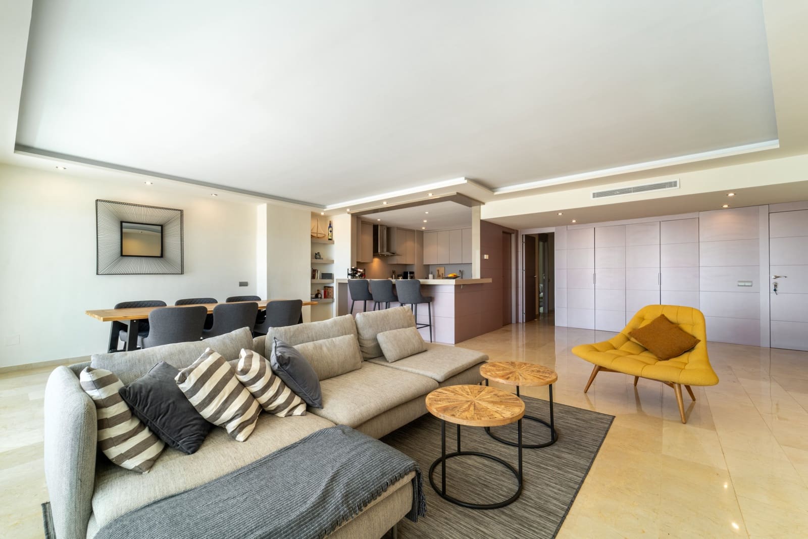 2 soveværelse Lejlighed til leje i Marbella med swimmingpool garage - € 4.000 (Ref: 9832285)