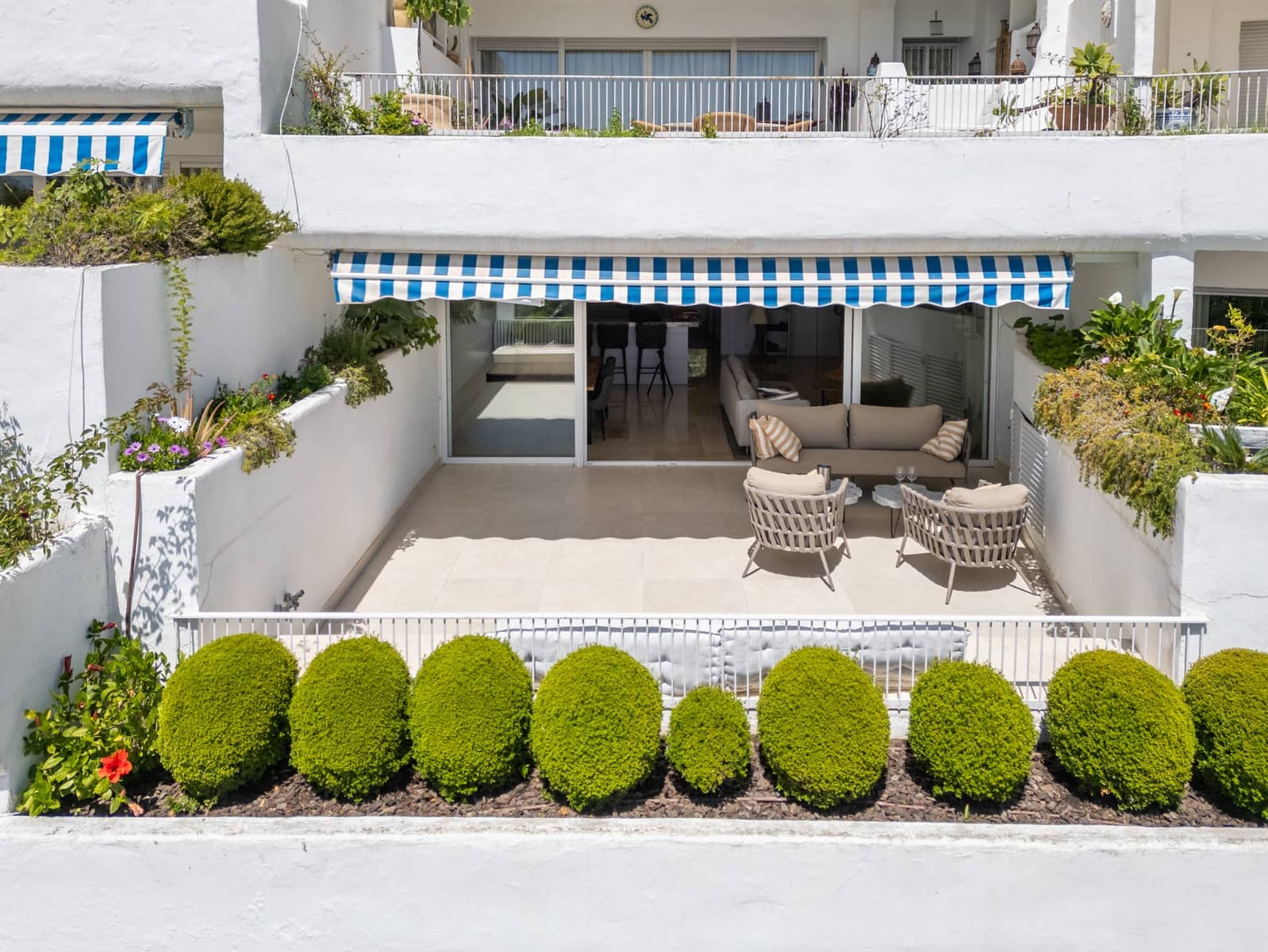 2 soveværelse Lejlighed til leje i Marbella med swimmingpool garage - € 4.000 (Ref: 9832285)