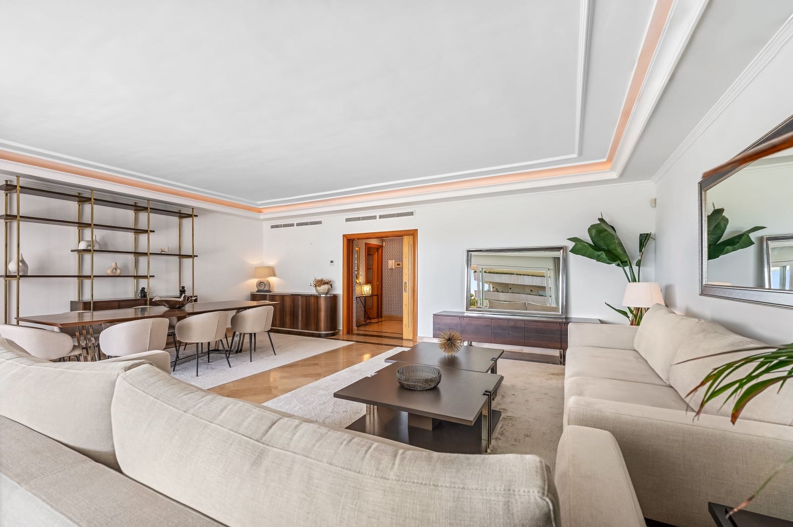 3 bedroom Apartment for sale in Marbella with pool garage - € 2,300,000 (Ref: 9833507)