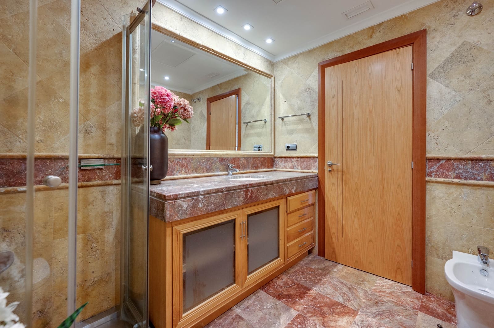 3 bedroom Apartment for sale in Marbella with pool garage - € 2,300,000 (Ref: 9833507)