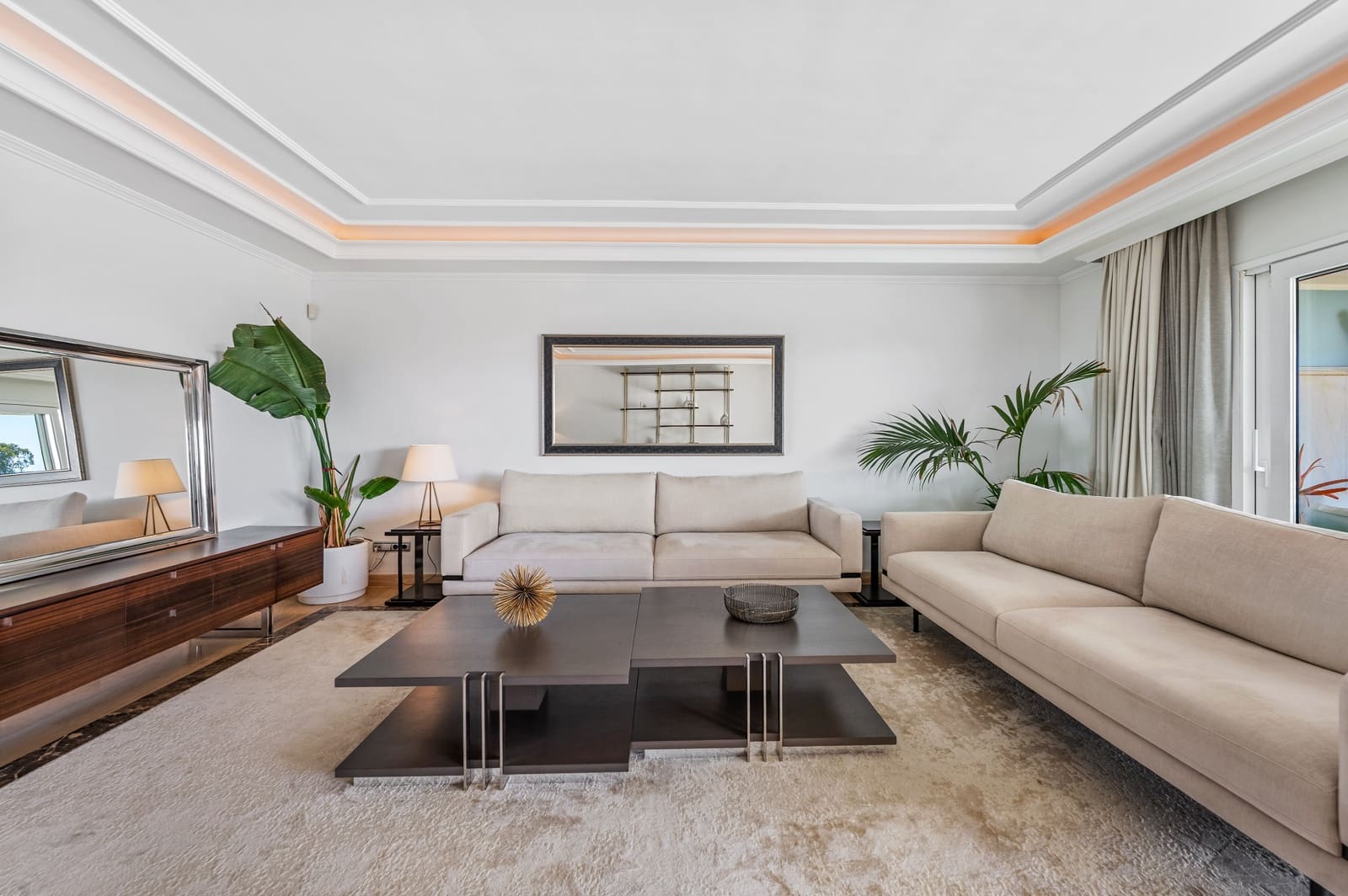 3 bedroom Apartment for sale in Marbella with pool garage - € 2,300,000 (Ref: 9833507)