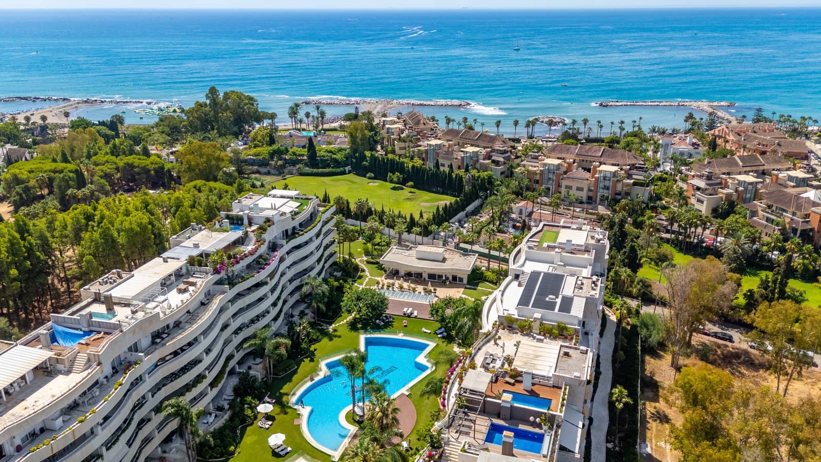 3 bedroom Apartment for sale in Marbella with pool garage - € 2,300,000 (Ref: 9833507)