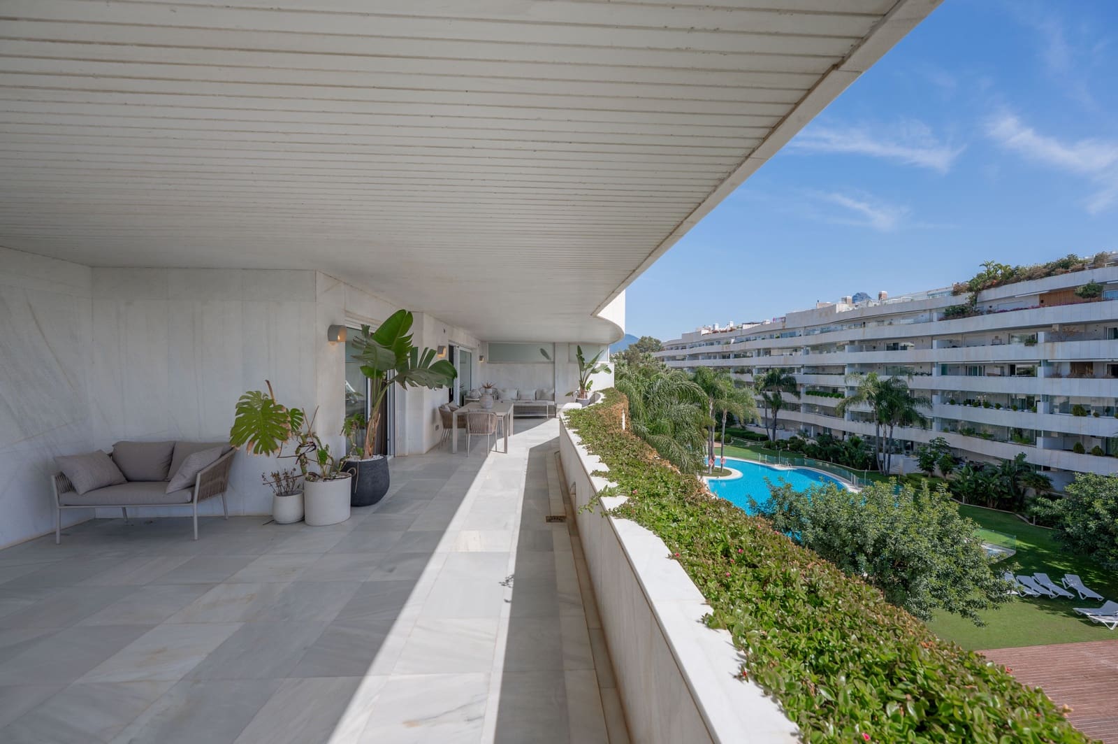 3 soveværelse Lejlighed til salg i Marbella med swimmingpool garage - € 2.300.000 (Ref: 9833507)
