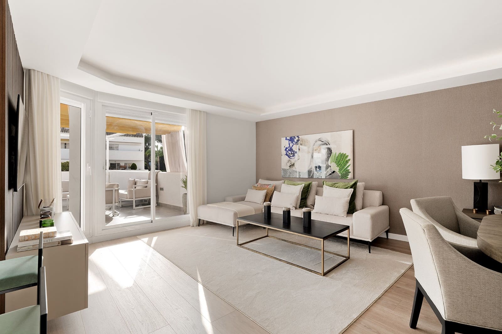 4 bedroom Apartment for rent in Marbella with pool garage - € 6,000 (Ref: 9834230)