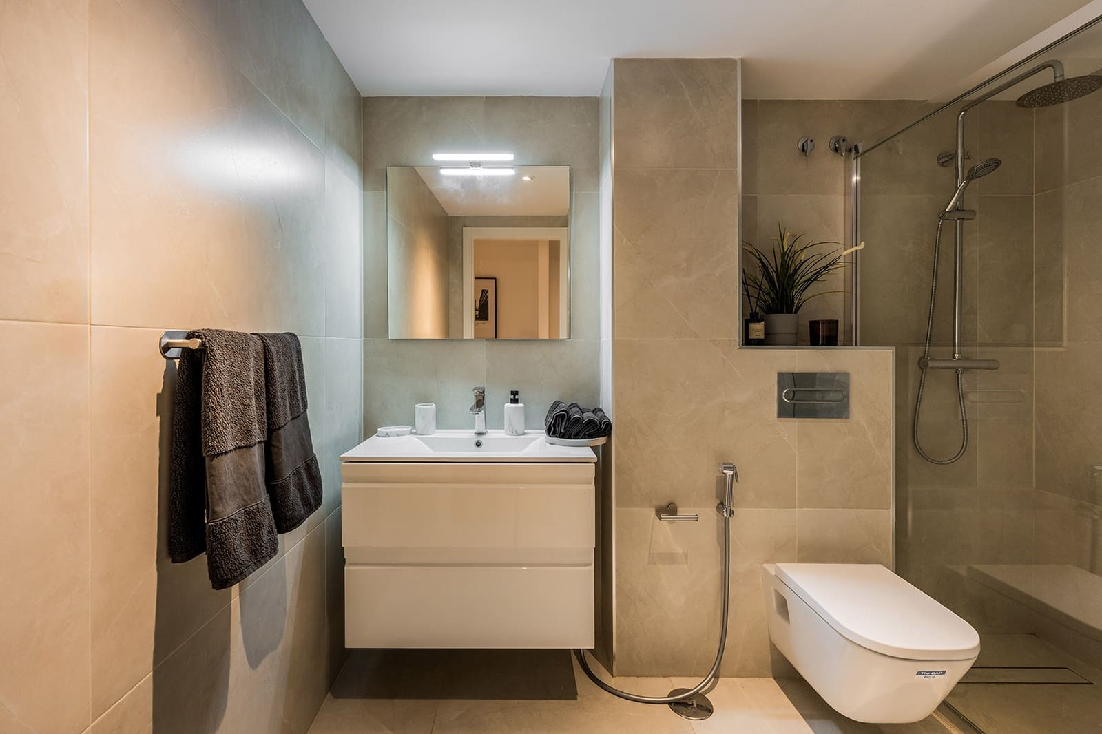 4 bedroom Apartment for rent in Marbella with pool garage - € 6,000 (Ref: 9834230)
