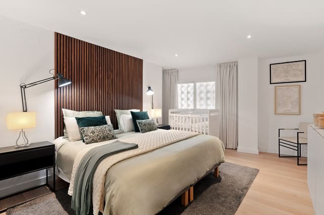 4 bedroom Apartment for rent in Marbella with pool garage - € 6,000 (Ref: 9834230)