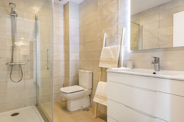 2 slaapkamer Appartement te huur in Golden Mile, Marbella met garage - € 1.950 (Ref: 9834801)