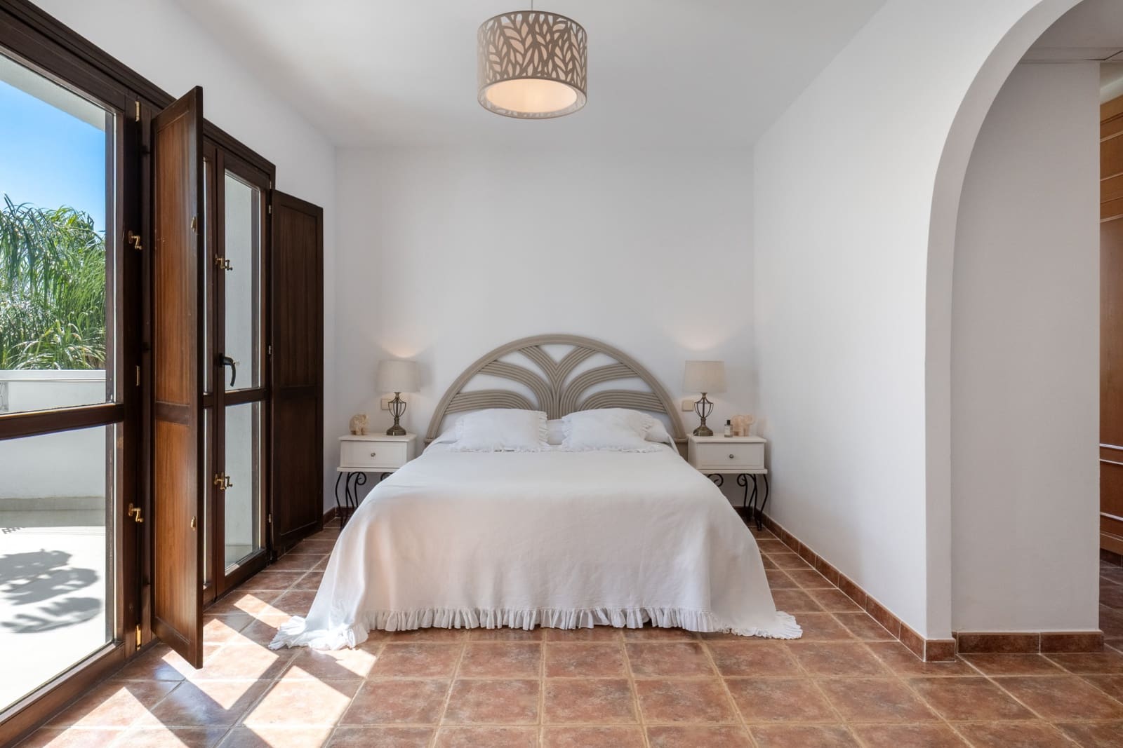 3 soveværelse Semi-Rækkehus til salg i Estepona med swimmingpool garage - € 749.000 (Ref: 9836216)