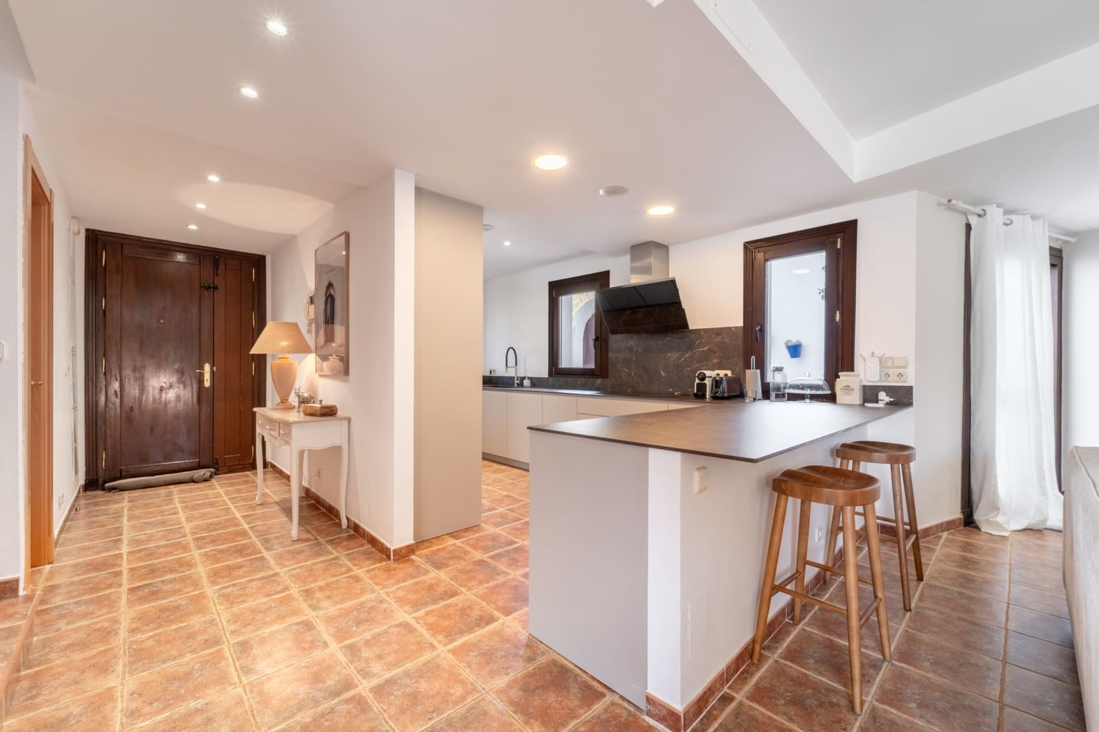 3 soveværelse Semi-Rækkehus til salg i Estepona med swimmingpool garage - € 749.000 (Ref: 9836216)