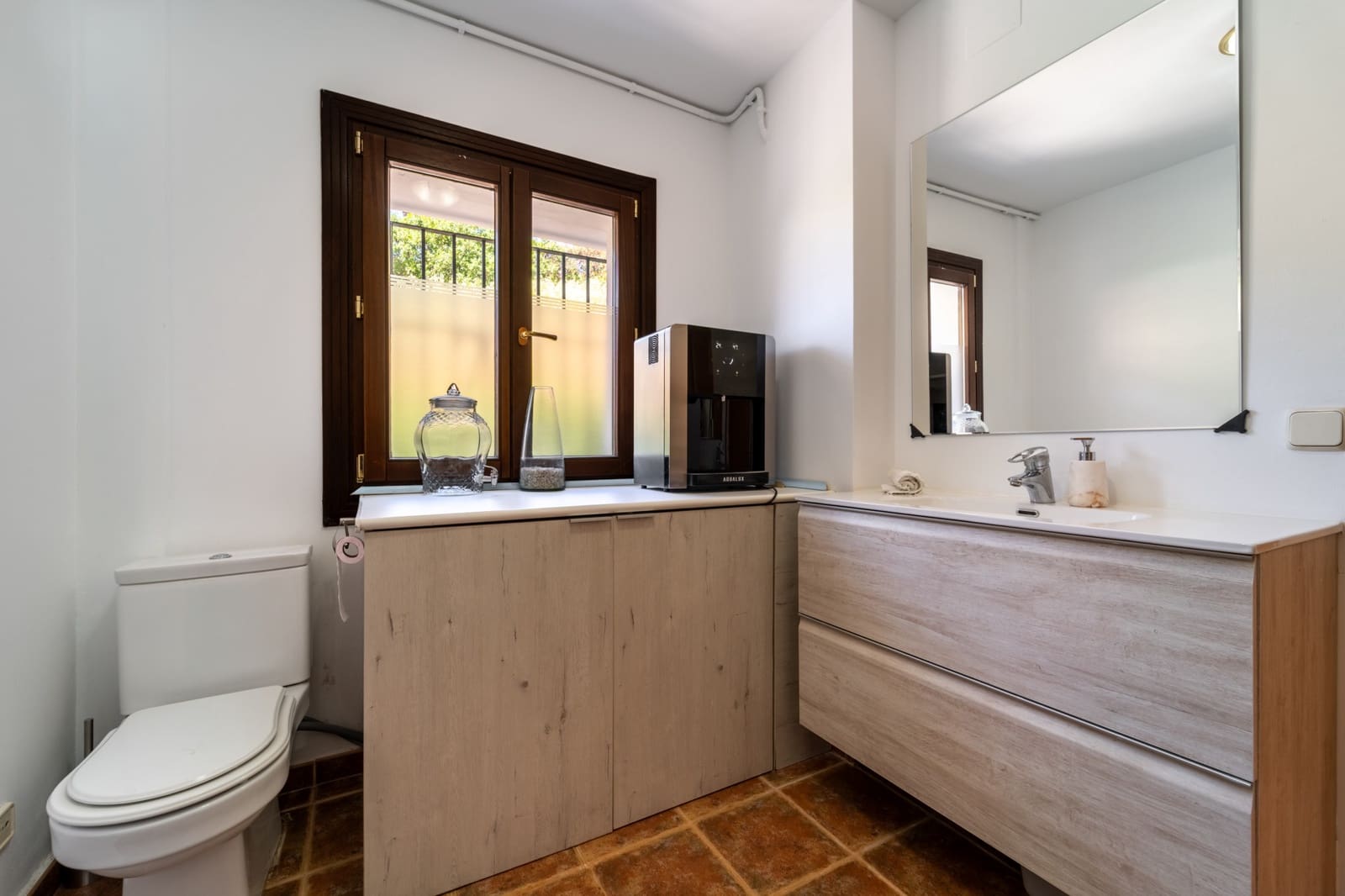 3 soveværelse Semi-Rækkehus til salg i Estepona med swimmingpool garage - € 749.000 (Ref: 9836216)
