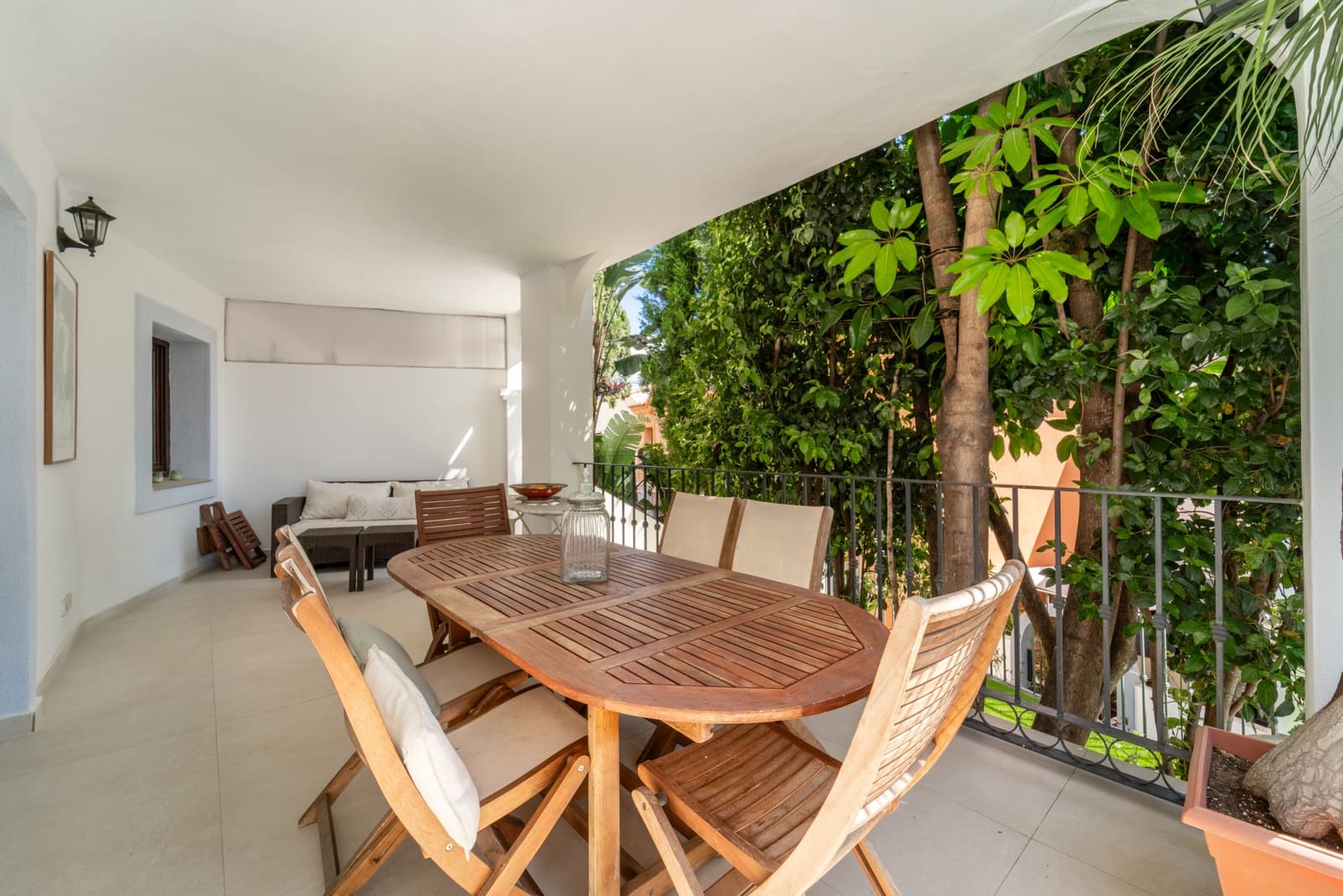 3 sovrum Semi-fristående Villa till salu i Benahavis med pool garage - 749 000 € (Ref: 9836216)
