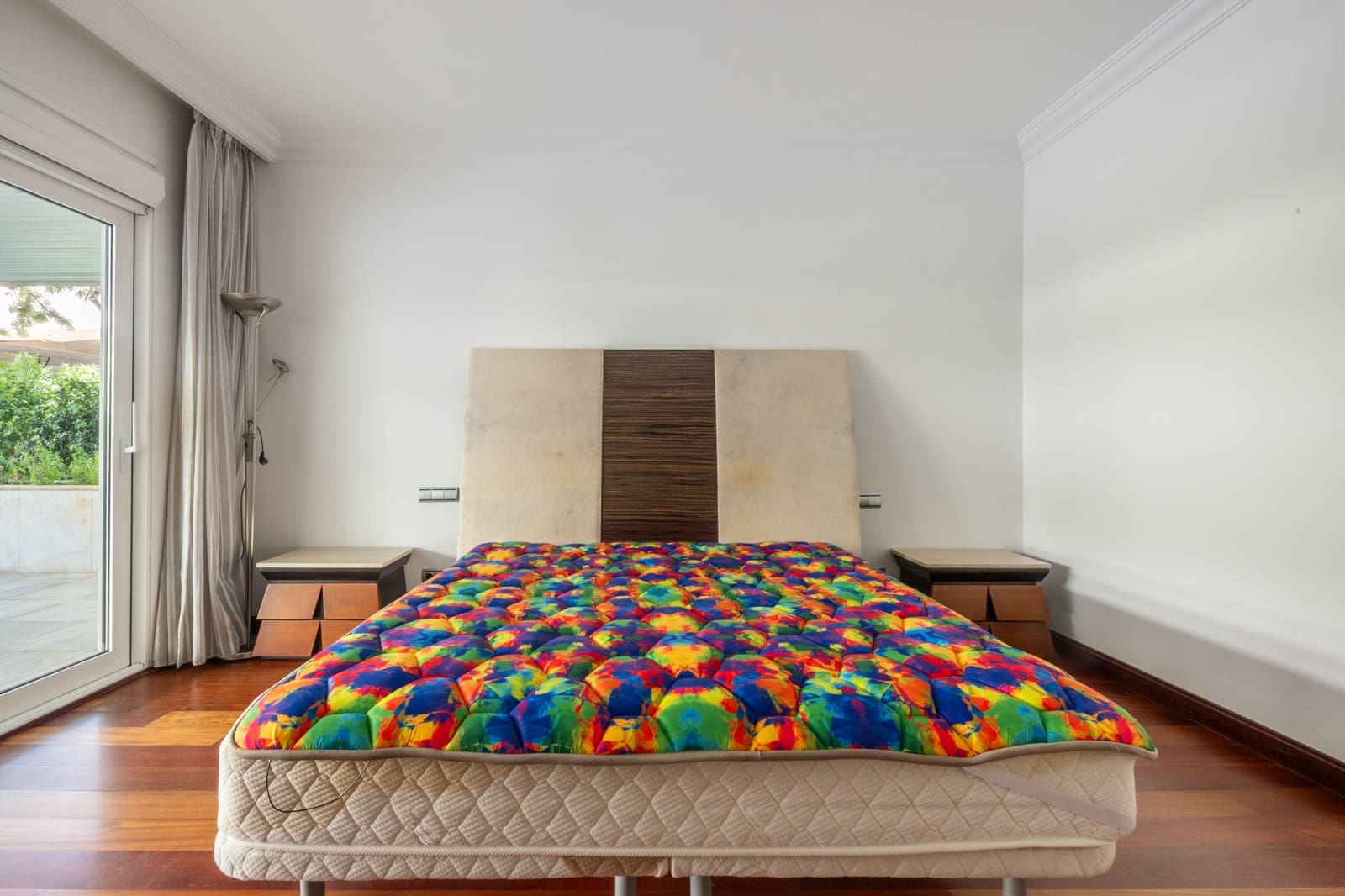 3 sypialnia Apartament na sprzedaż w Marbella z basenem garażem - 1 850 000 € (Ref: 9839075)