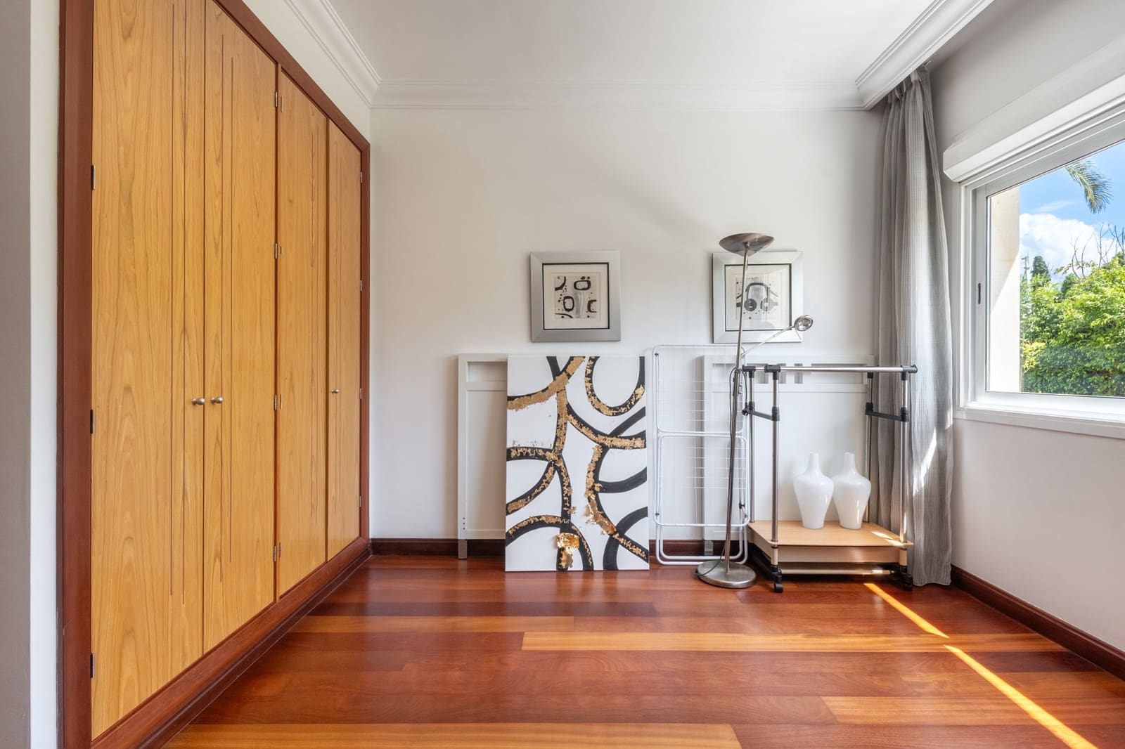 3 sypialnia Apartament na sprzedaż w Marbella z basenem garażem - 1 850 000 € (Ref: 9839075)