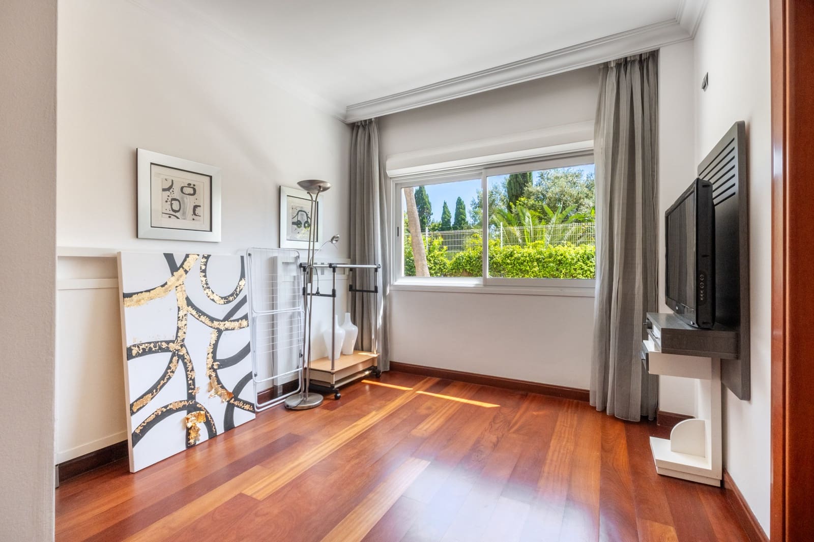 3 bedroom Apartment for sale in Marbella with pool garage - € 1,850,000 (Ref: 9839075)