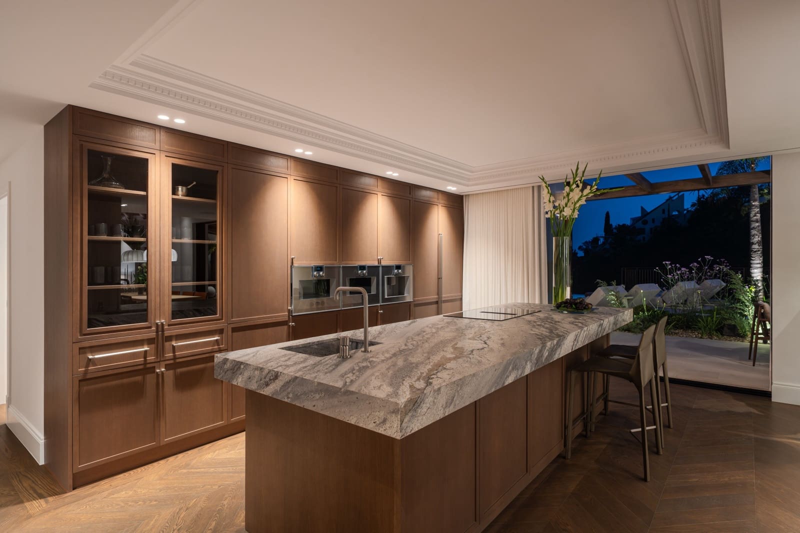 6 bedroom Villa for sale in Benahavis with pool garage - € 8,795,000 (Ref: 9845258)