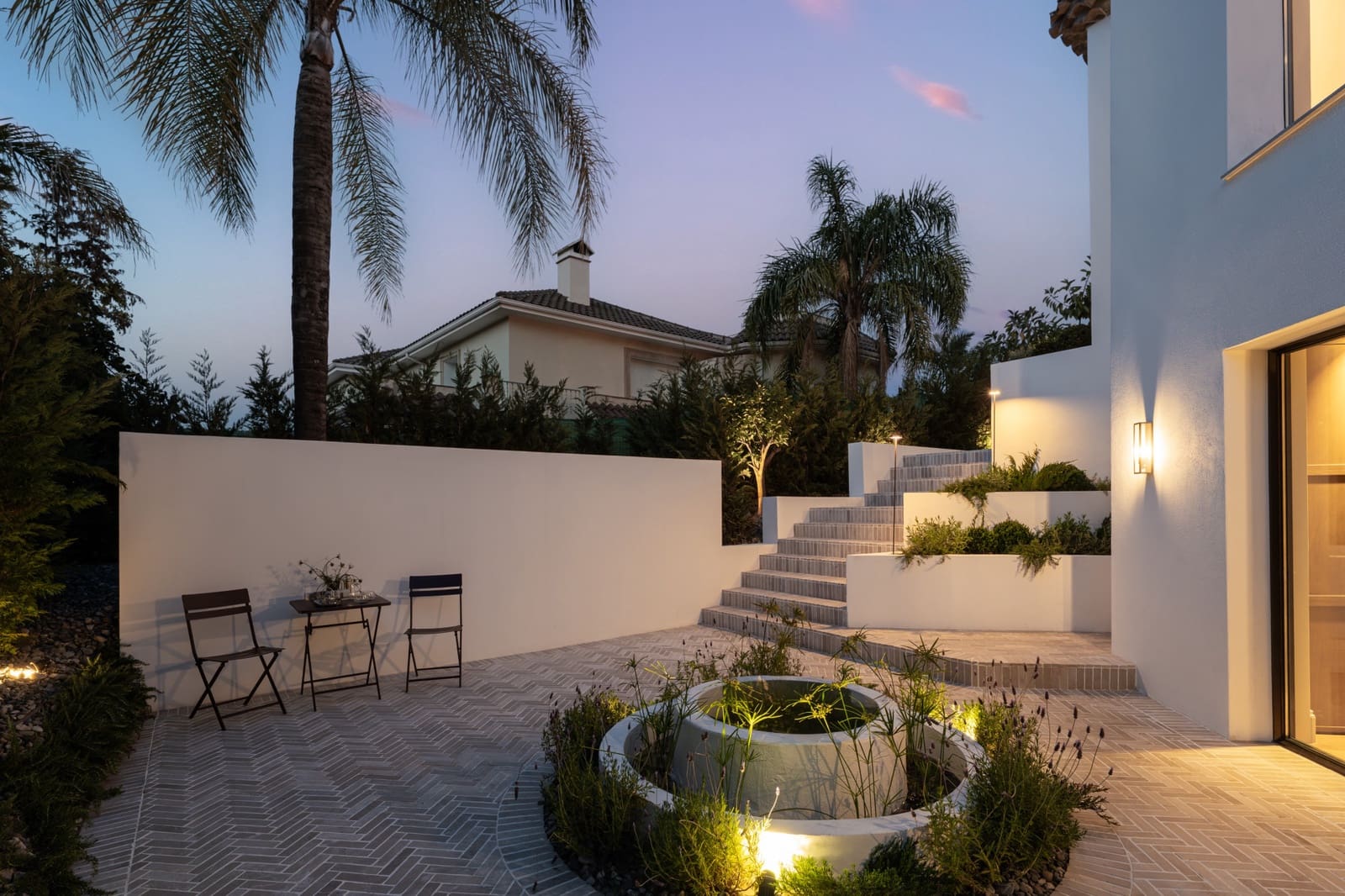 6 bedroom Villa for sale in Benahavis with pool garage - € 8,795,000 (Ref: 9845258)