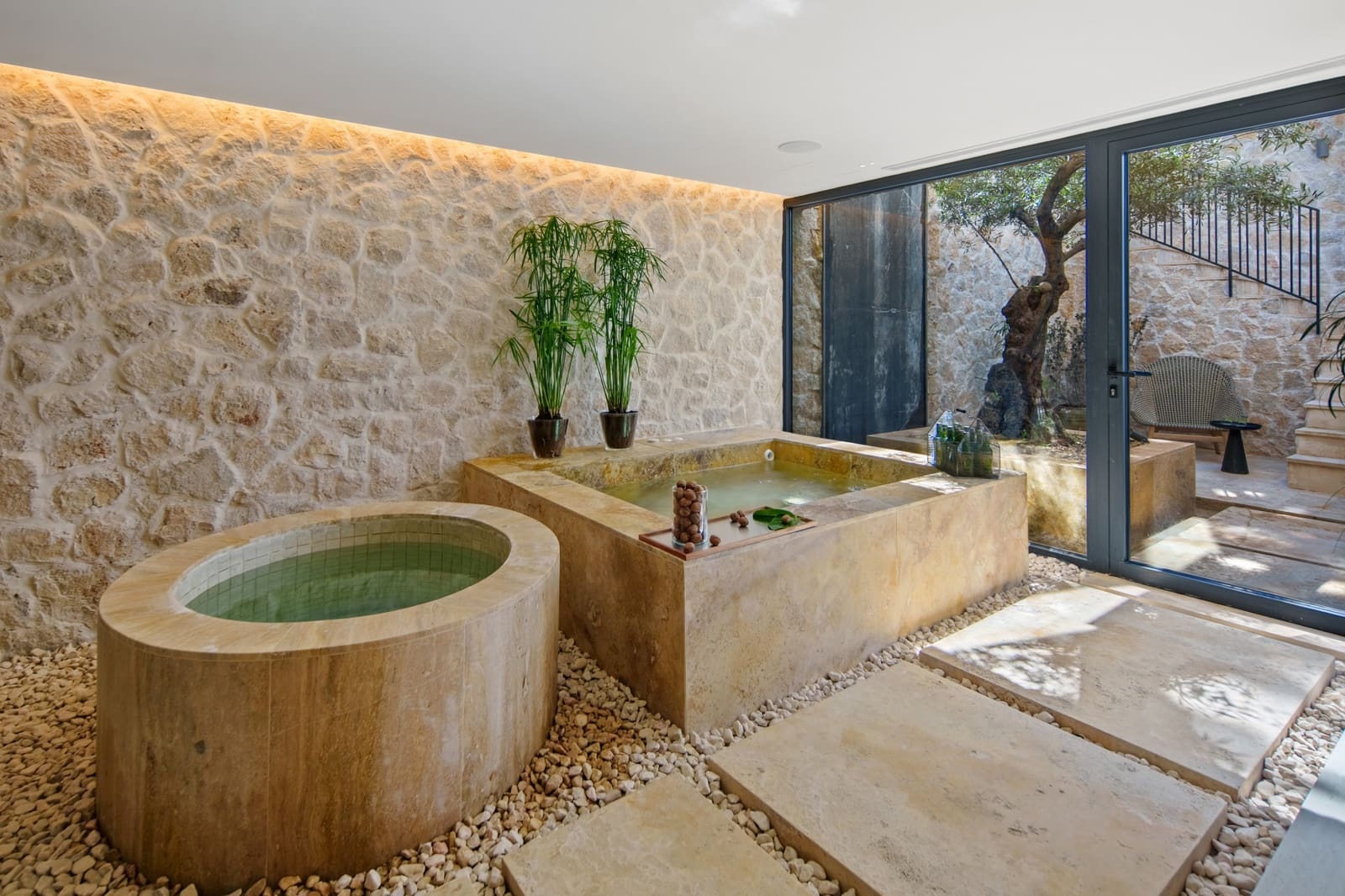 4 bedroom Villa for sale in Nueva Andalucia with pool garage - € 5,995,000 (Ref: 9849214)