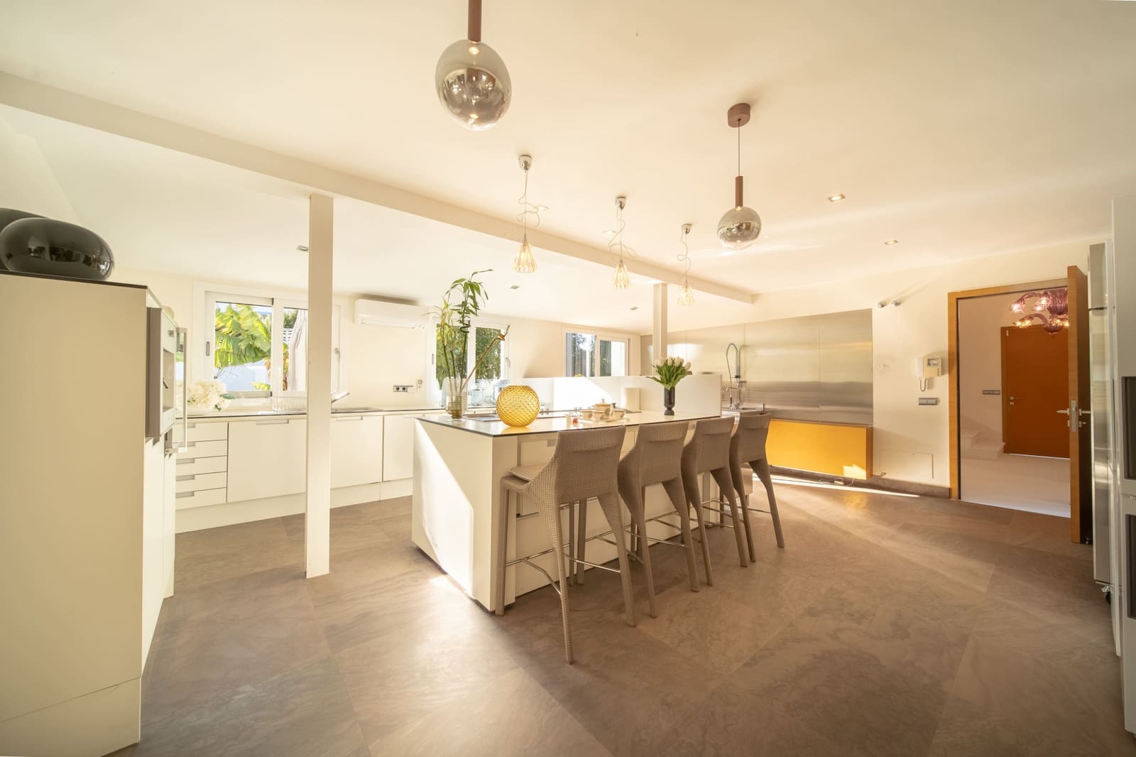 6 chambre Villa/Maison à vendre à Guadalmina avec piscine garage - 5 900 000 € (Ref: 9855208)