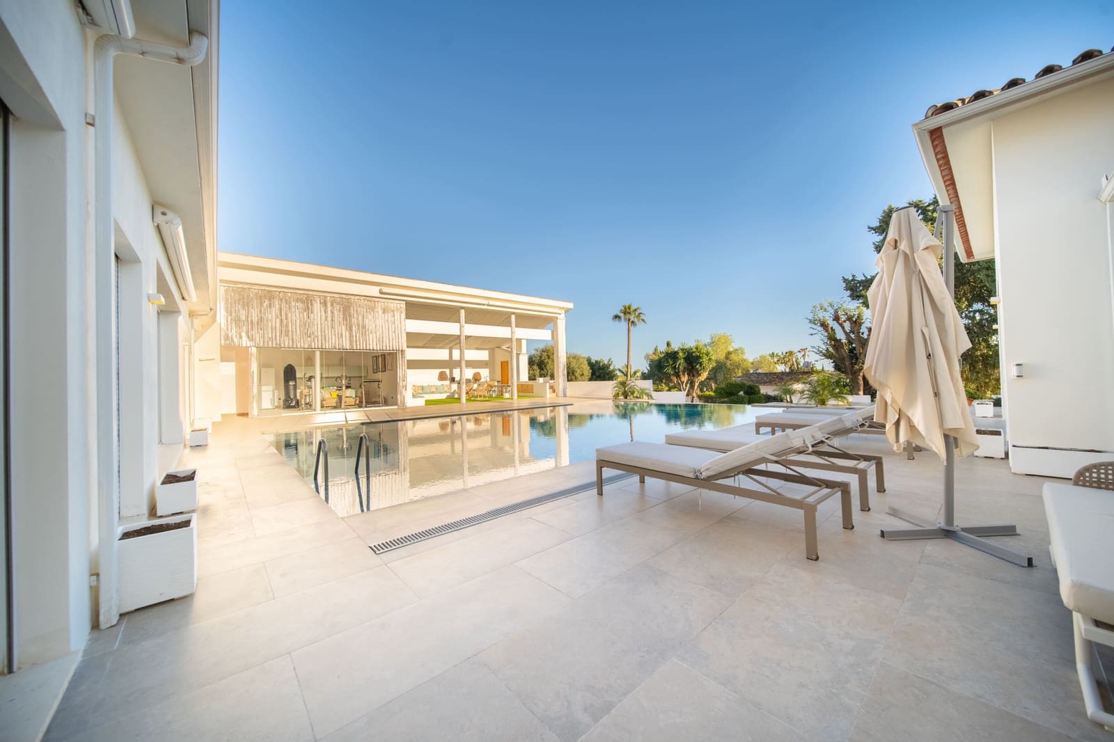 6 chambre Villa/Maison à vendre à Guadalmina avec piscine garage - 5 900 000 € (Ref: 9855208)