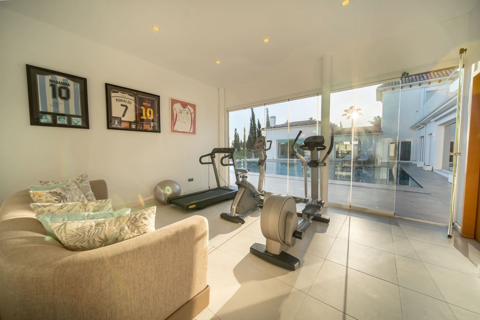 6 chambre Villa/Maison à vendre à Guadalmina avec piscine garage - 5 900 000 € (Ref: 9855208)