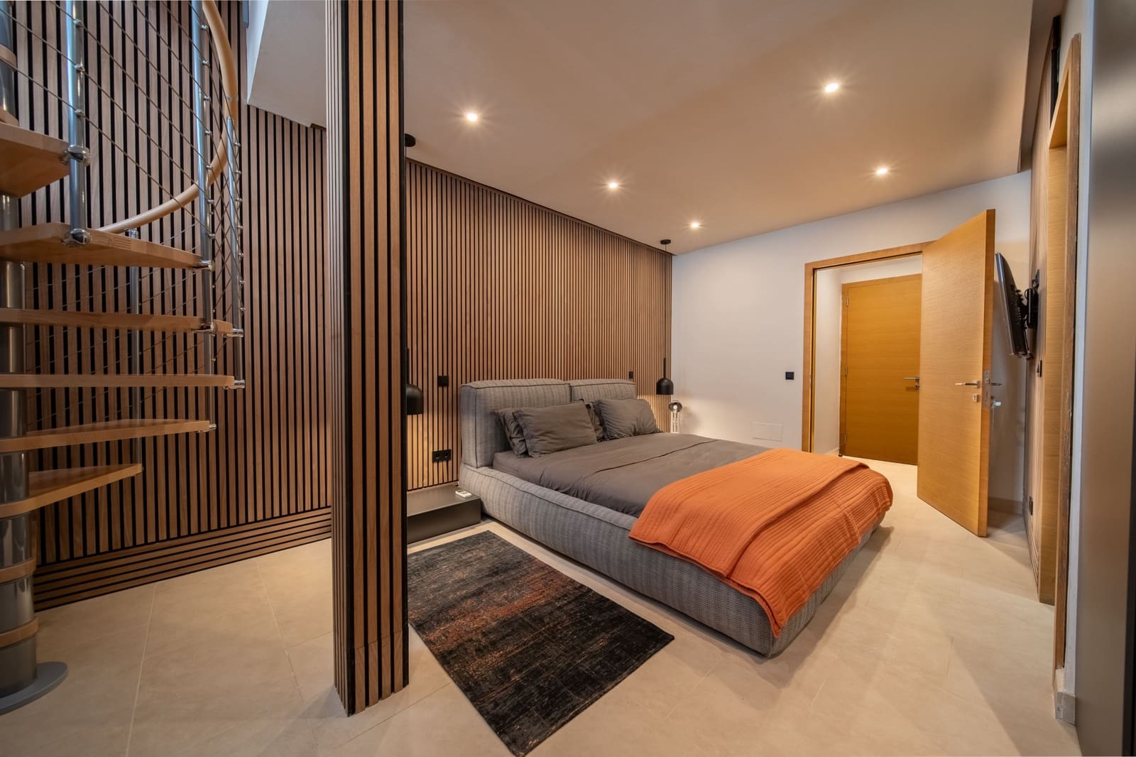 6 bedroom Villa for sale in Guadalmina with pool garage - € 5,900,000 (Ref: 9855208)