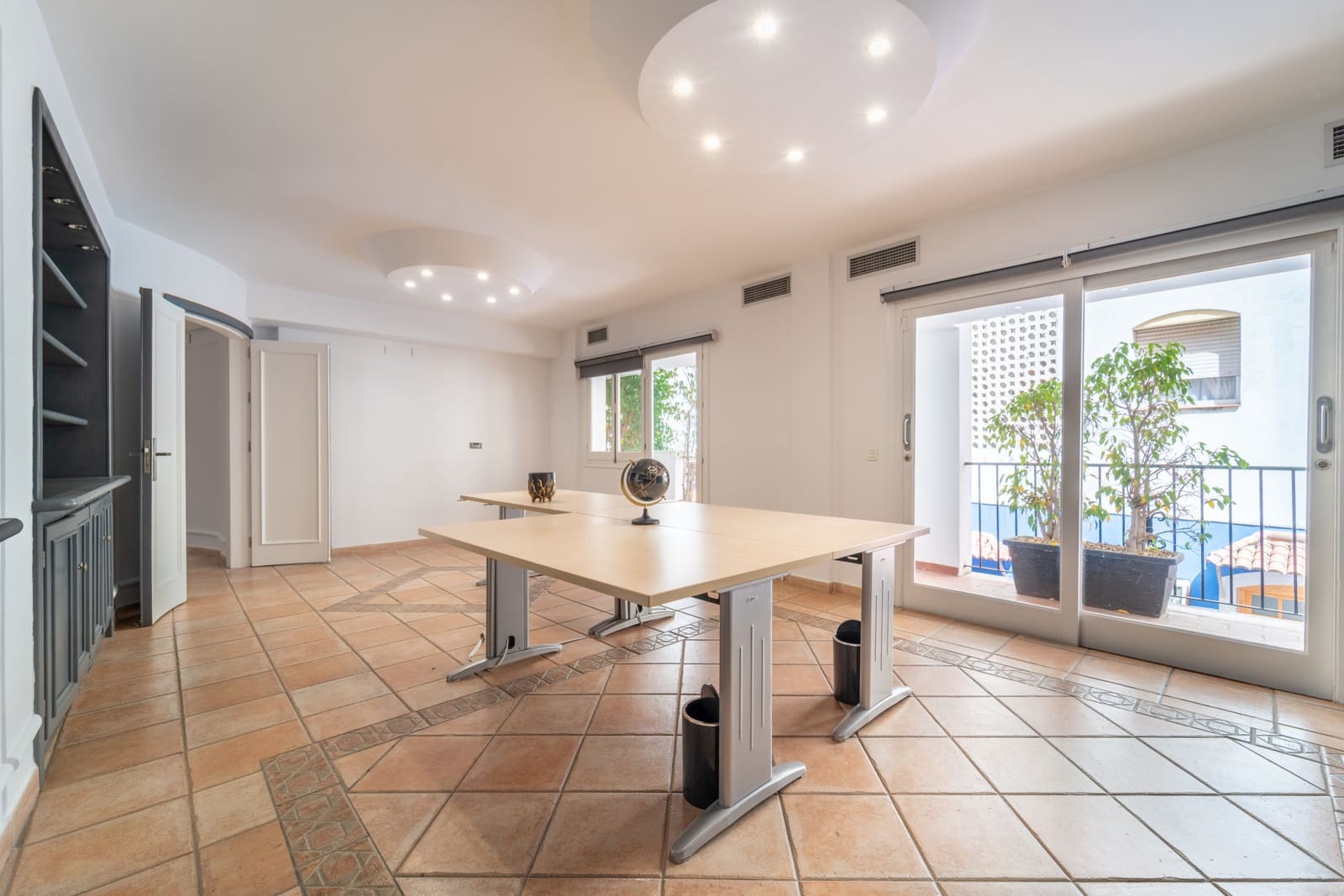 4 bedroom Office for rent in San Pedro de Alcantara - € 3,490 (Ref: 9858415)