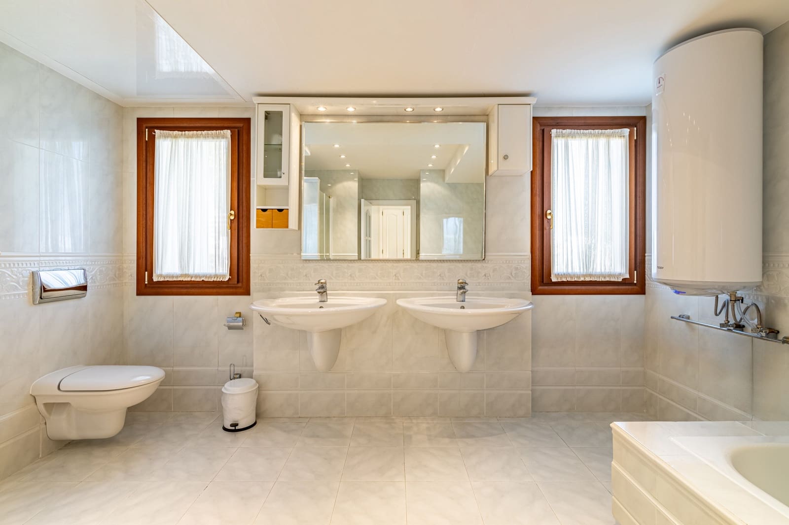 5 slaapkamer Villa te koop in Cancelada met zwembad garage - € 2.400.000 (Ref: 9866783)