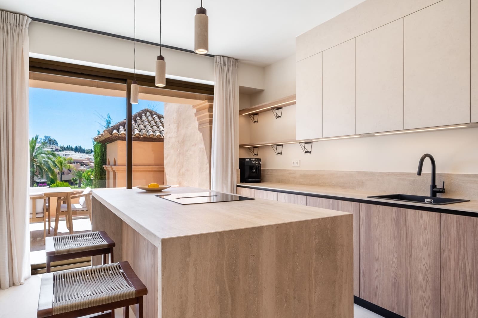 3 soveværelse Penthouse til salg i Estepona med swimmingpool garage - € 995.000 (Ref: 9875857)
