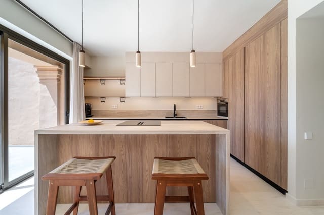 3 soveværelse Penthouse til salg i Estepona med swimmingpool garage - € 995.000 (Ref: 9875857)