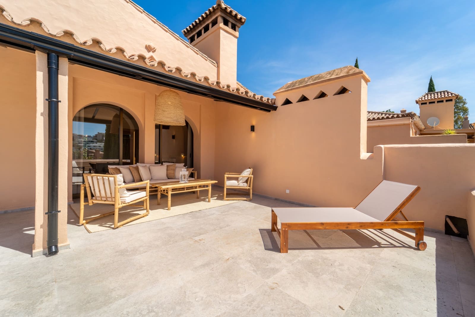 3 soveværelse Penthouse til salg i Estepona med swimmingpool garage - € 995.000 (Ref: 9875857)
