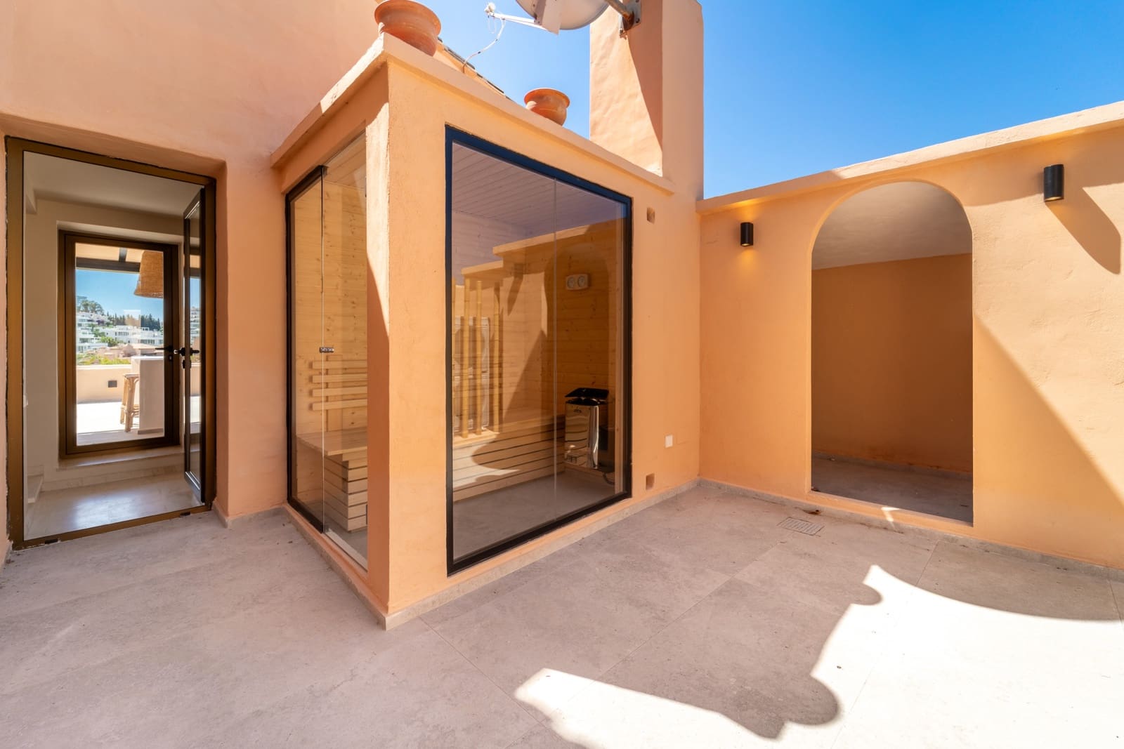 3 soveværelse Penthouse til salg i Estepona med swimmingpool garage - € 995.000 (Ref: 9875857)