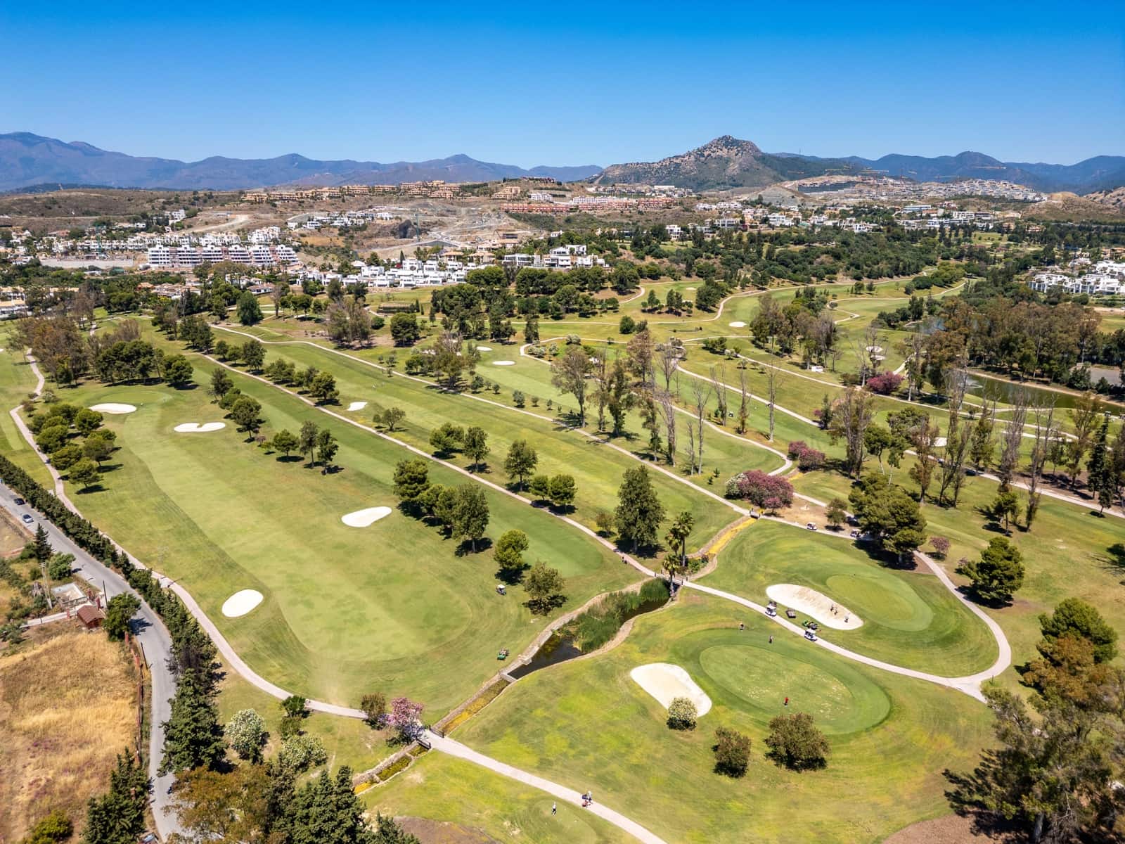 3 soveværelse Penthouse til salg i Estepona med swimmingpool garage - € 995.000 (Ref: 9875857)