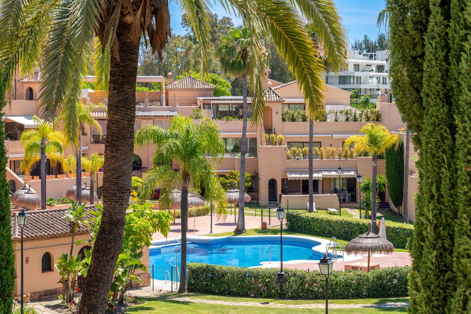 3 soveværelse Penthouse til salg i Estepona med swimmingpool garage - € 995.000 (Ref: 9875857)
