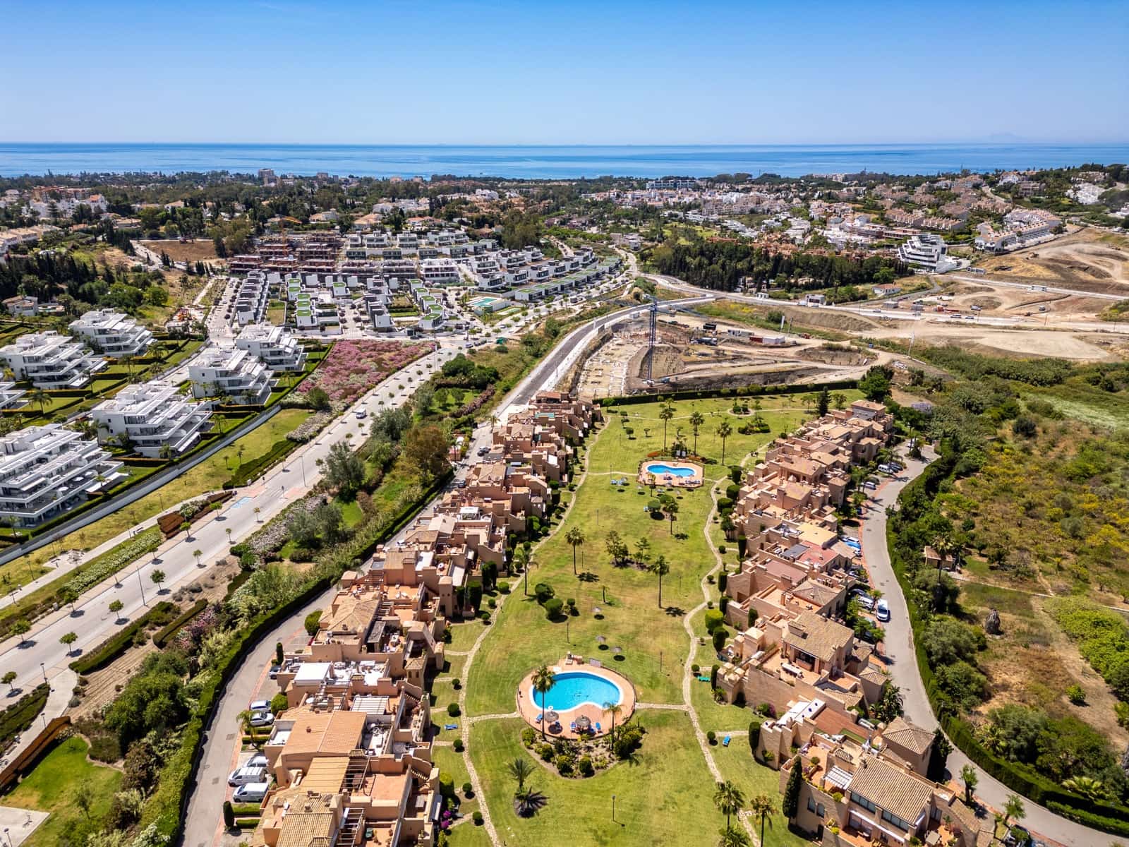 3 soveværelse Penthouse til salg i Estepona med swimmingpool garage - € 995.000 (Ref: 9875857)