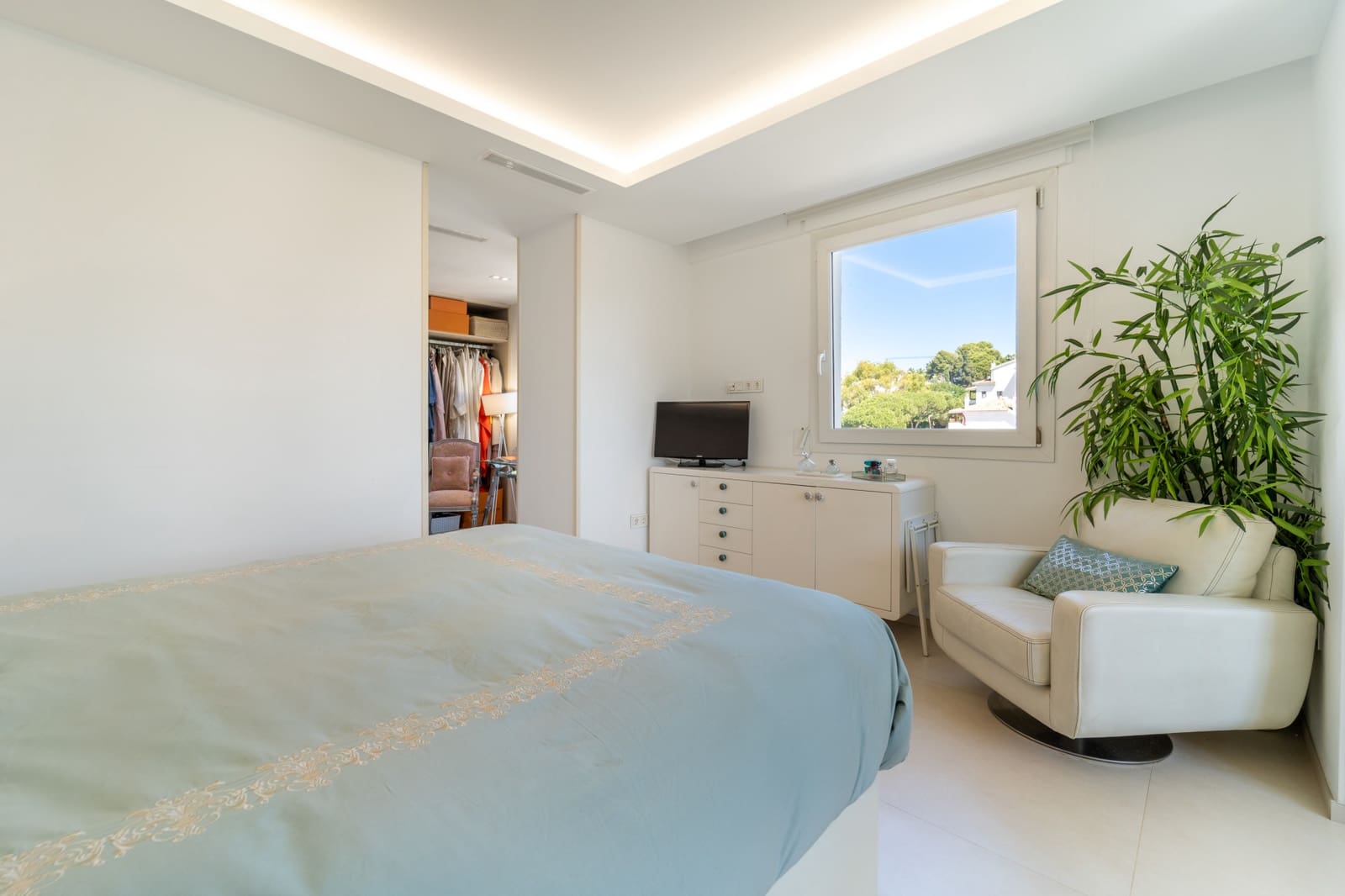 2 soverom Penthouse til salgs i Marbella med svømmebasseng garasje - € 1 995 000 (Ref: 9880739)