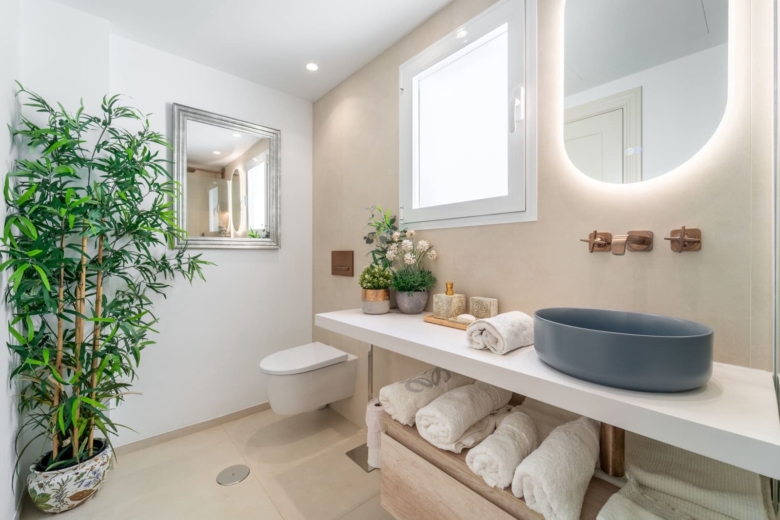 2 soverom Penthouse til salgs i Marbella med svømmebasseng garasje - € 1 995 000 (Ref: 9880739)