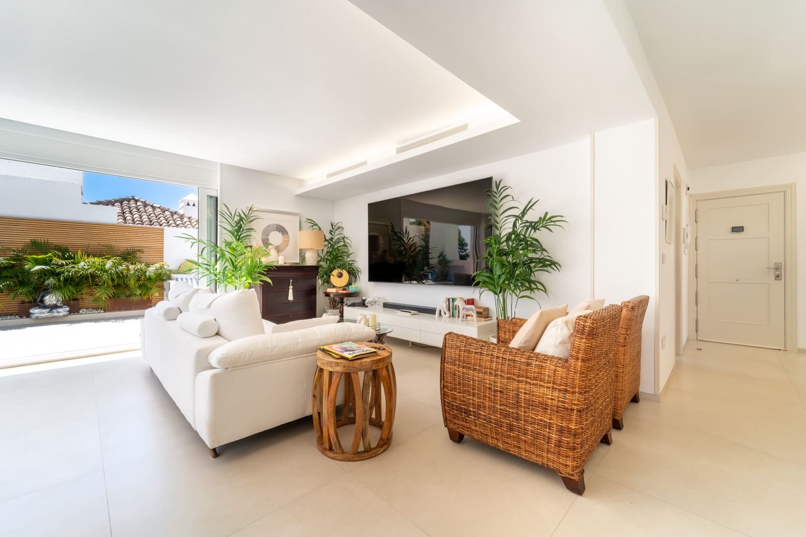 2 soverom Penthouse til salgs i Marbella med svømmebasseng garasje - € 1 995 000 (Ref: 9880739)