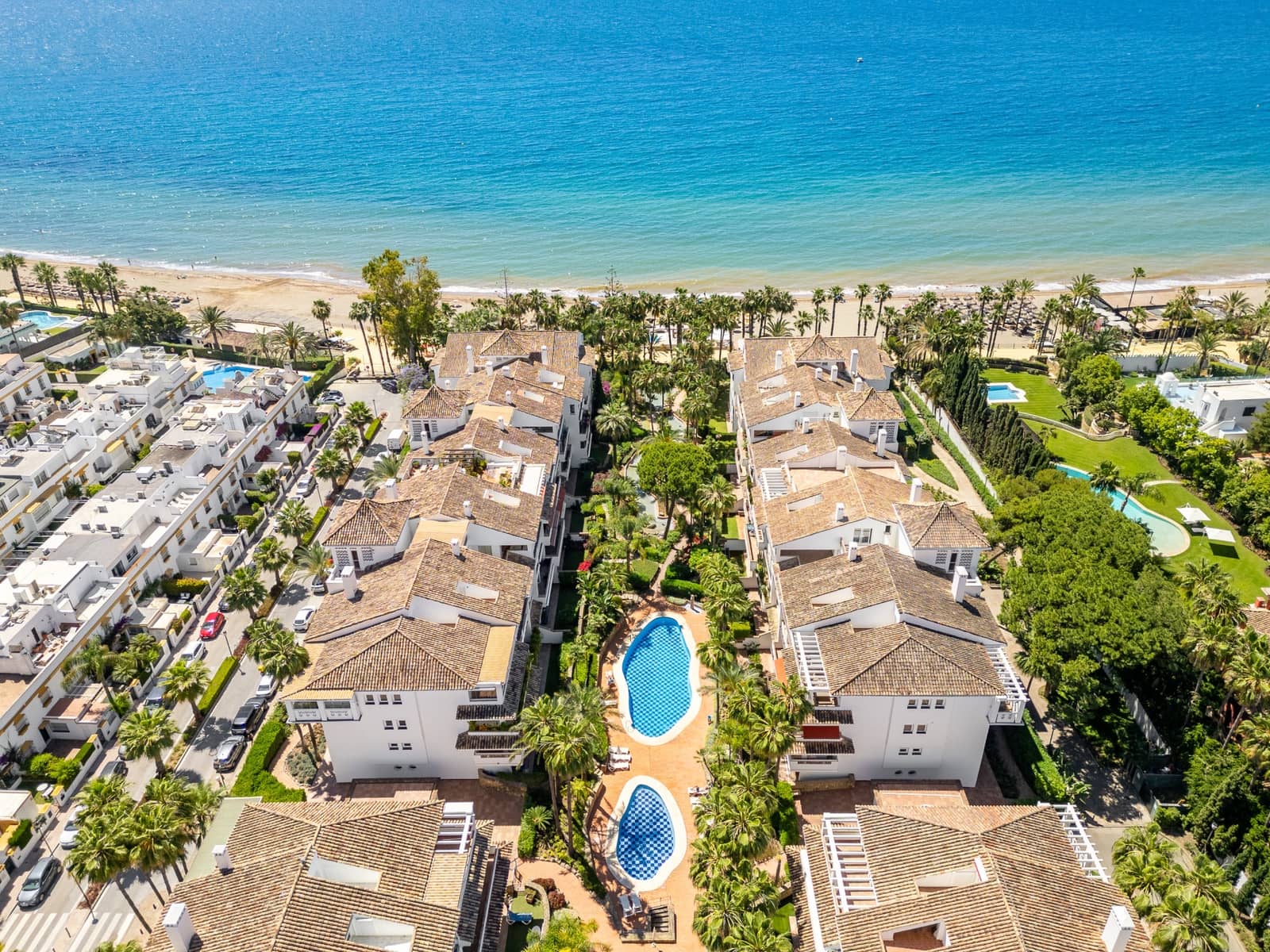 2 soverom Penthouse til salgs i Marbella med svømmebasseng garasje - € 1 995 000 (Ref: 9880739)