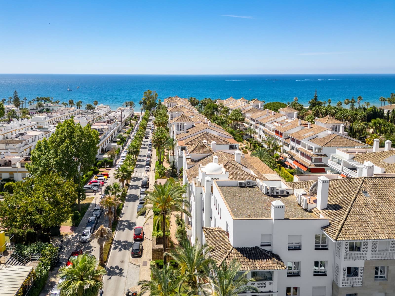 2 soverom Penthouse til salgs i Marbella med svømmebasseng garasje - € 1 995 000 (Ref: 9880739)