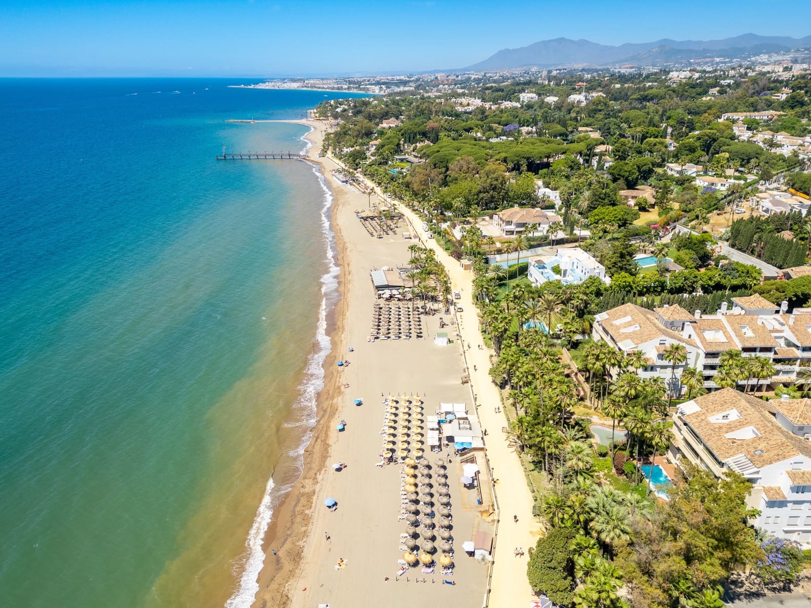 2 soverom Penthouse til salgs i Marbella med svømmebasseng garasje - € 1 995 000 (Ref: 9880739)