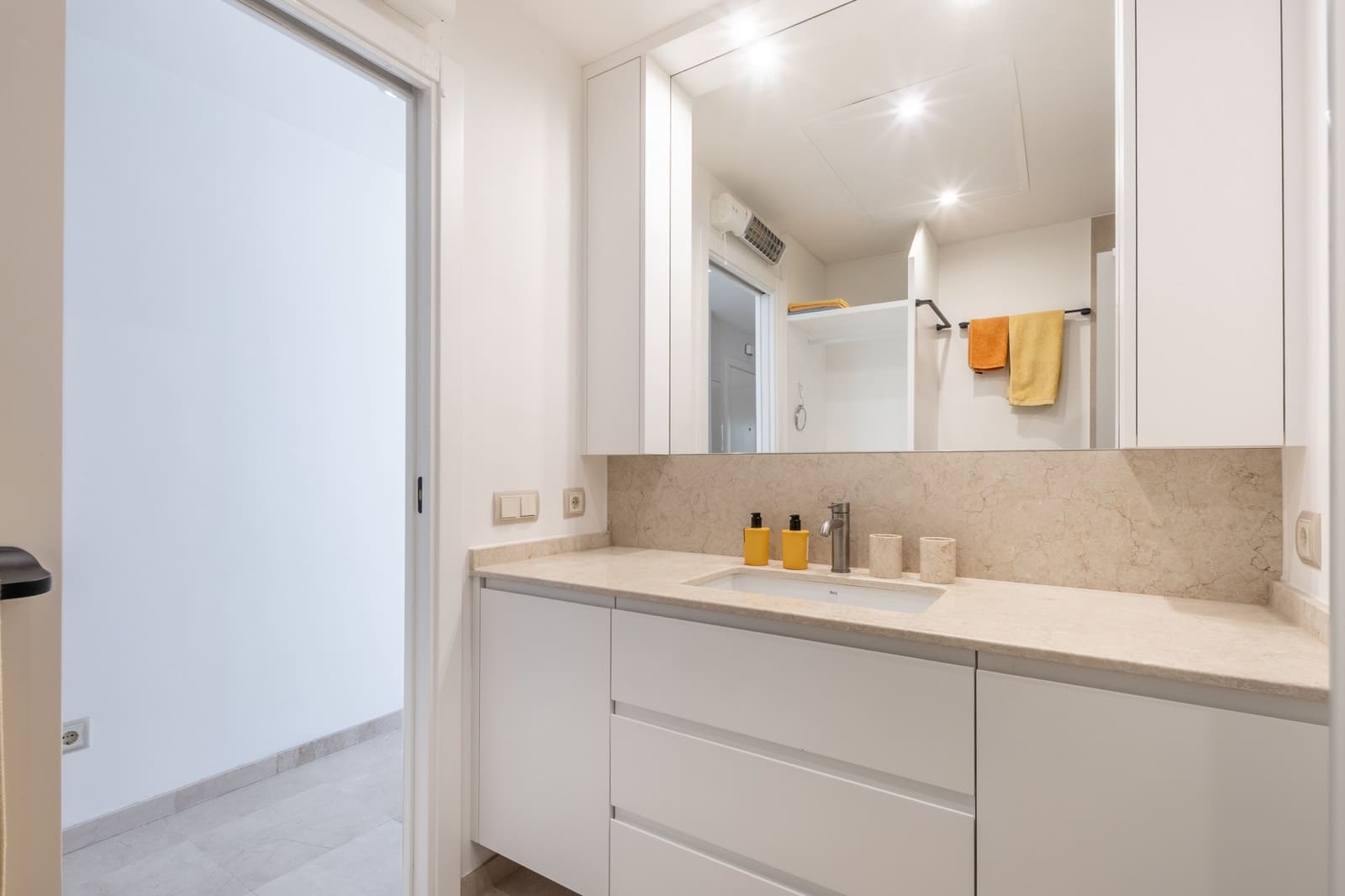 Apartamento de 1 habitación en Marbella en venta con piscina - 1.650.000 € (Ref: 9884329)