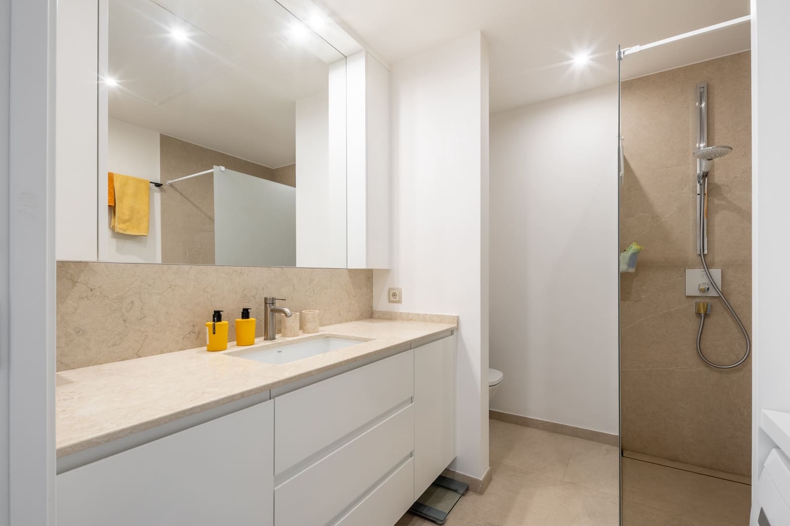 Apartamento de 1 habitación en Marbella en venta con piscina - 1.650.000 € (Ref: 9884329)