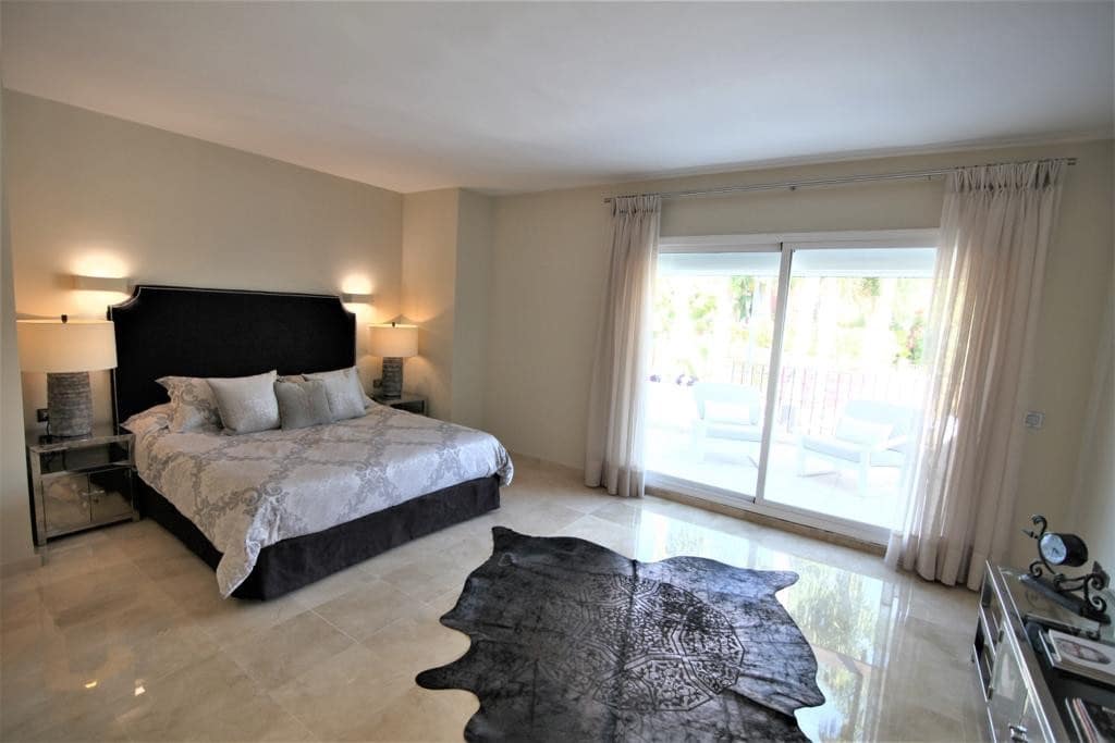 4 sovrum Villa att hyra i Marbella med pool garage - 9 100 € (Ref: 9891453)