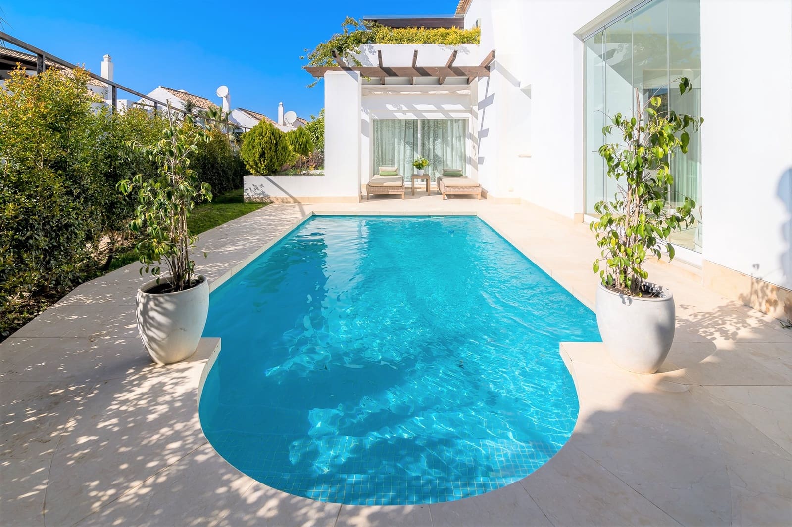 4 sovrum Villa att hyra i Marbella med pool garage - 9 100 € (Ref: 9891453)