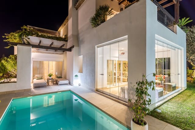 4 sovrum Villa att hyra i Marbella med pool garage - 9 100 € (Ref: 9891453)